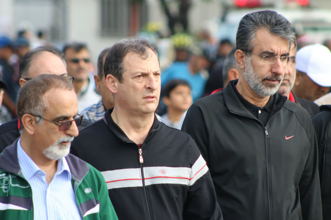 پیاده روی خانوادگی در بابل برگزار شد .