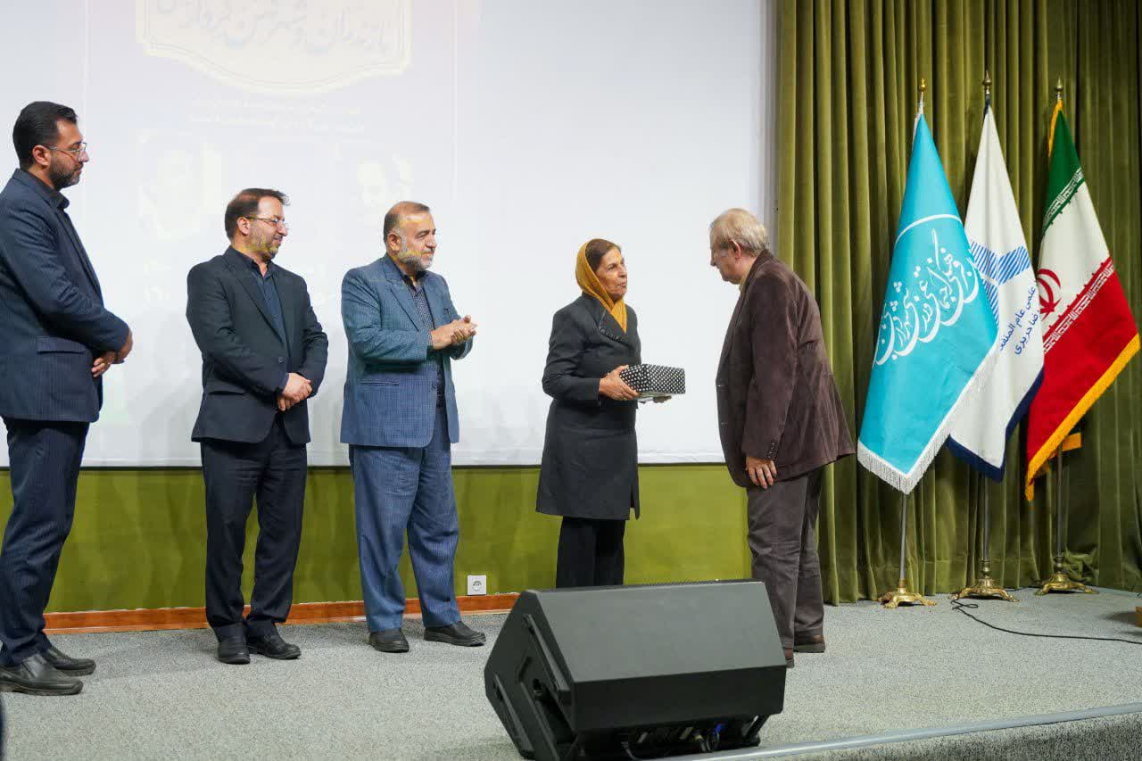چکامه ی تبری در بابل طنین انداز شد