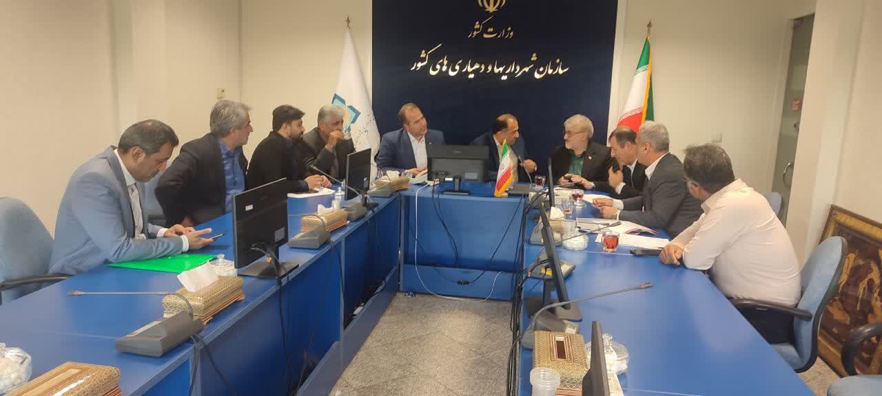 تأمین 6 دستگاه خودروی مکانیزه، سیم تریلی و کمپرسی؛ دستاوردهای مهم شهردار بابل در دیدار با معاون وزیر کشور