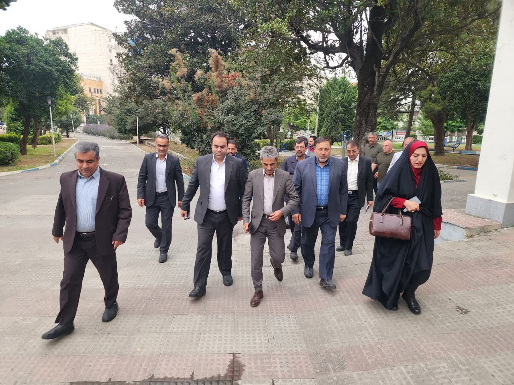 جلسه و بازدید مدیران شهر و اعضای شورای اسلامی شهر ساوه از سامانه جامع خدمات شهری شهرداری بابل
