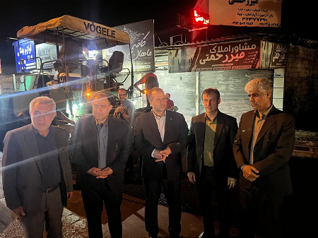 بازدید مسئولان شهرستان از پروژه روکش آسفالت بلوار نژاد اکبر