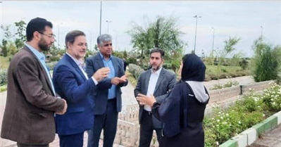 در راستای برنامه های منظّم و مدوّن بازدیدهای میدانی دكترشاهین كلانتری بنگرشهردار بابل به منظور ساماندهی و بازپیرایی پارك ها و بوستان های سطح شهر و تجهیز آنها به امكانات رفاهی.