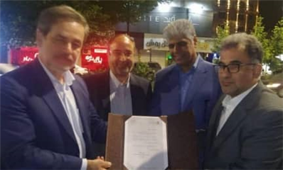 اهدای حکم عضویت هیات مدیره آرامستانهای کشور سیدعلی رحیمایی در حاشیه جشنواره ملی بهار نارنج بابل