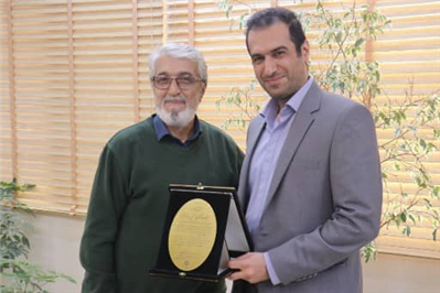 تقدیر محمدقاسم دابوئیان سرپرست شهرداری بابل از سیدحسین استادزاده دبیر كمیسیون ماده صد شهرداری بابل