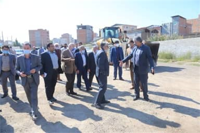 بازدید سرپرست شهرداری و اعضای شورای اسلامی شهر بابل از محل بازگشایی بلوار روبروی شهرداری منطقه یك خداداد 30 جهت اتصال به بلوار شهید یاسینی(كمربندی دوم شرقی)