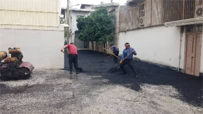 اجرای عملیات روکش آسفالت در محله کیجاتکیه و بازدید میدانی محمد قاسم دابوئیان سرپرست شهرداری بابل از نحوه اجرای پروژه های عمرانی