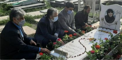 حضور فرماندار و معاون استاندار سرپرست شهرداری بابل و عضو شورای اسلامی شهر در مراسم چهلمین روز درگذشت مادر شهید علی نیا
