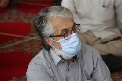 حضور محمد قاسم دابوئیان سرپرست شهرداری و حمیدرضا قربان نیا و محمد زمان یعقوبی اعضای شورای اسلامی شهر در اقامه نماز جمعه بابل به امامت حجت الاسلام حسن روحانی امام جمعه معزز بابل