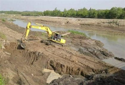 رودخانه بابلرود لایروبی و خاكبرداری شد