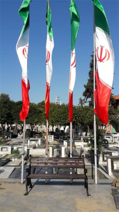 رنگ آمیزی و نصب صندلی در آرامستان باغ بهشت گله محله