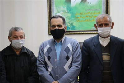 تقدیر پدران گرانقدر دو شهید مدافع حرم شهرستان بابل از شهردار بابل