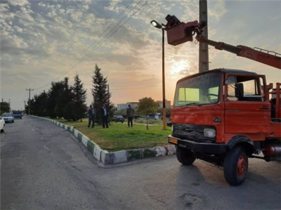 مشکلات روشنایی شهر یکی پس از دیگری توسط شهرداری بابل برطرف می شود