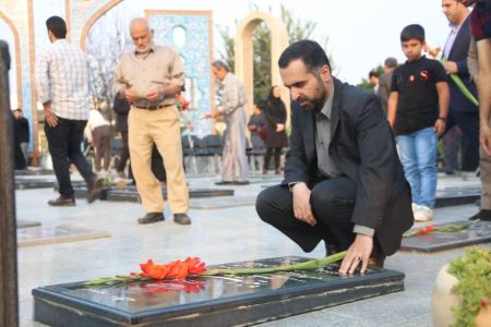 تجدید میثاق شهردار بابل با شهدای هشت سال دفاع مقدس بمناسبت هفته دفاع مقدس