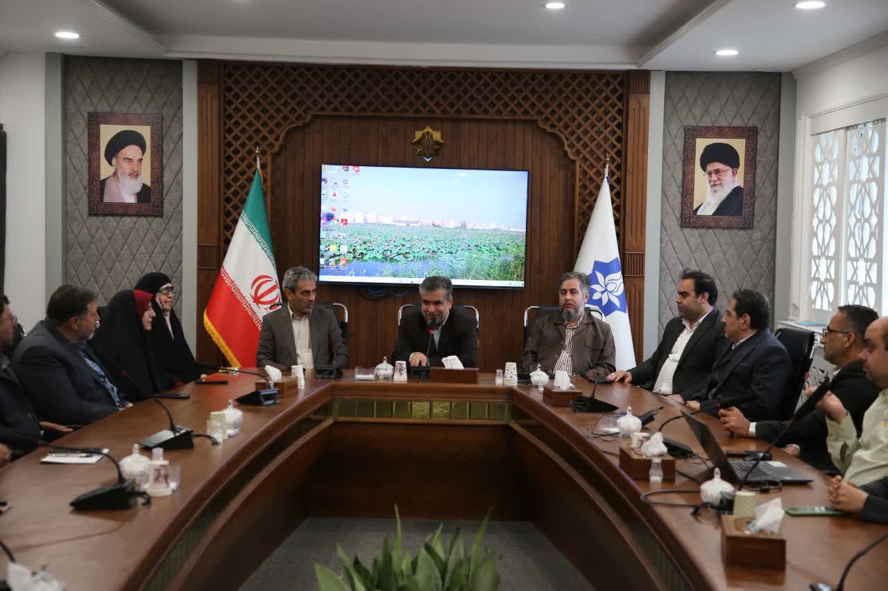 جلسه و بازدید مدیران شهر و اعضای شورای اسلامی شهر ساوه از سامانه جامع خدمات شهری شهرداری بابل